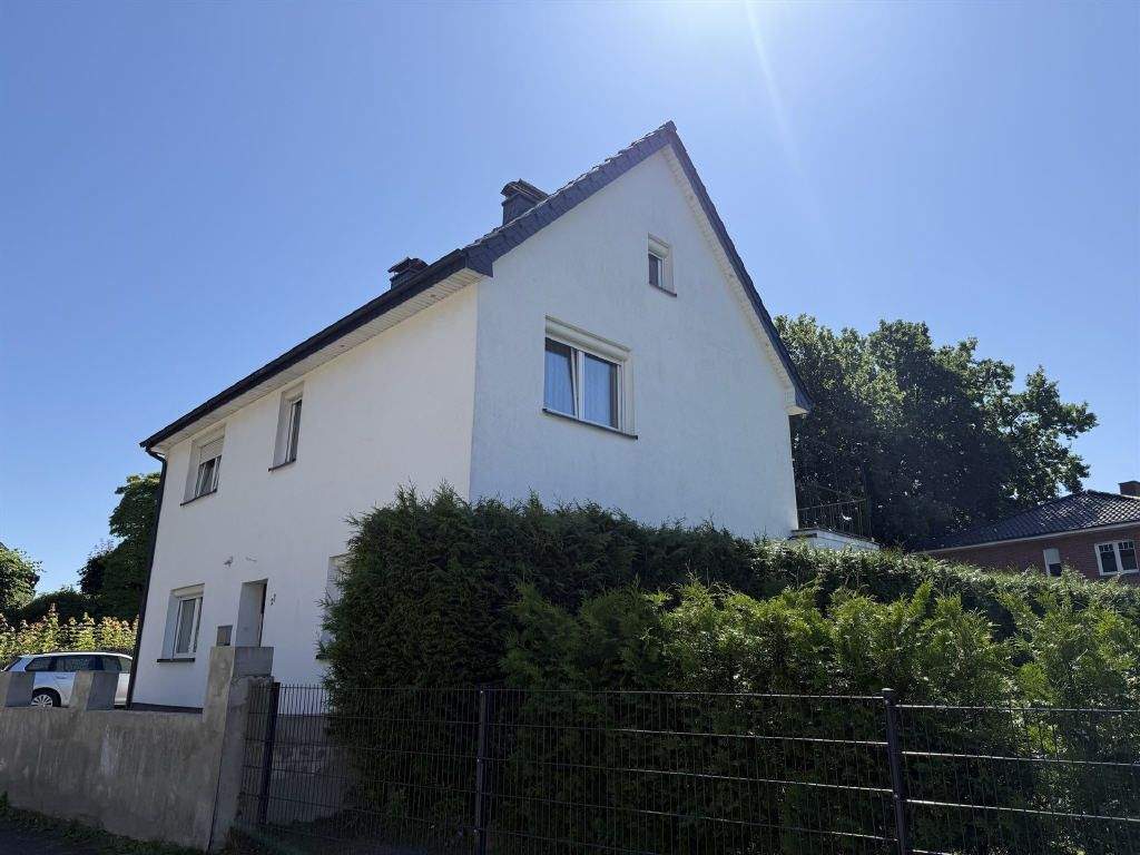 Freistehendes Ein-/Zweifamilienhaus - Raum für Familie, Generationen & Zukunft