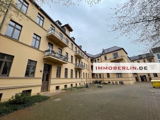 IMMOBERLIN.DE - Bestlage! Neubau-Dachgeschosswohnung mit Designpotential im Baudenkmal zwischen Havel & Park Sanssouci