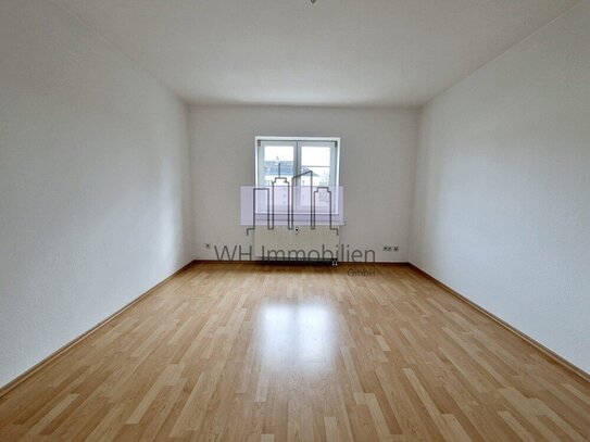 Einziehen und 2 Kaltmieten sparen! 2 Zimmer Wohnung mit Balkon in Chemnitz / Gablenz