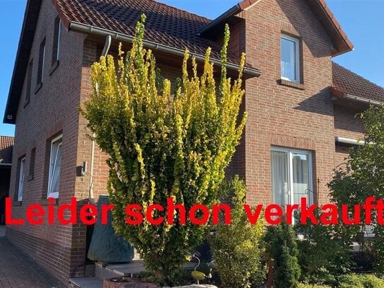 VERKAUFT durch DEGEN+SIEMERS!! Sandkrug: Individuelle Doppelhaushälfte auf ruhigem Hintergrundstück!