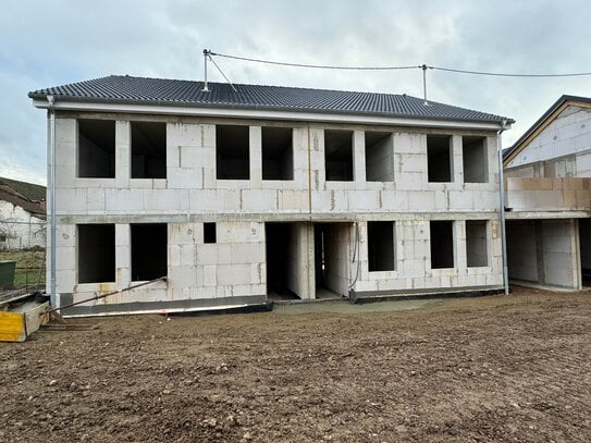 ROHBAU FERTIG Neubauwohnung mit Garten direkt an der Grenze Luxemburg - Bau bereits begonnen