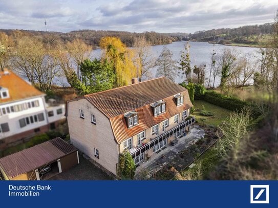 "Stilvolles Reihenmittelhaus mit großzügigem Garten & traumhaftem Blick auf die Glienicker Lake"