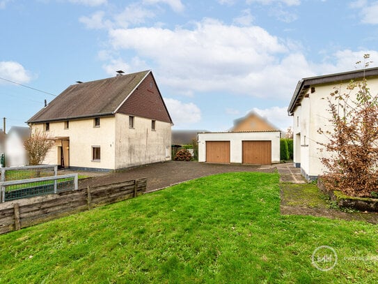 MANNELLA *Freistehendes Einfamilienhaus mit Charme* Mit Garten und Raum für Visionen.