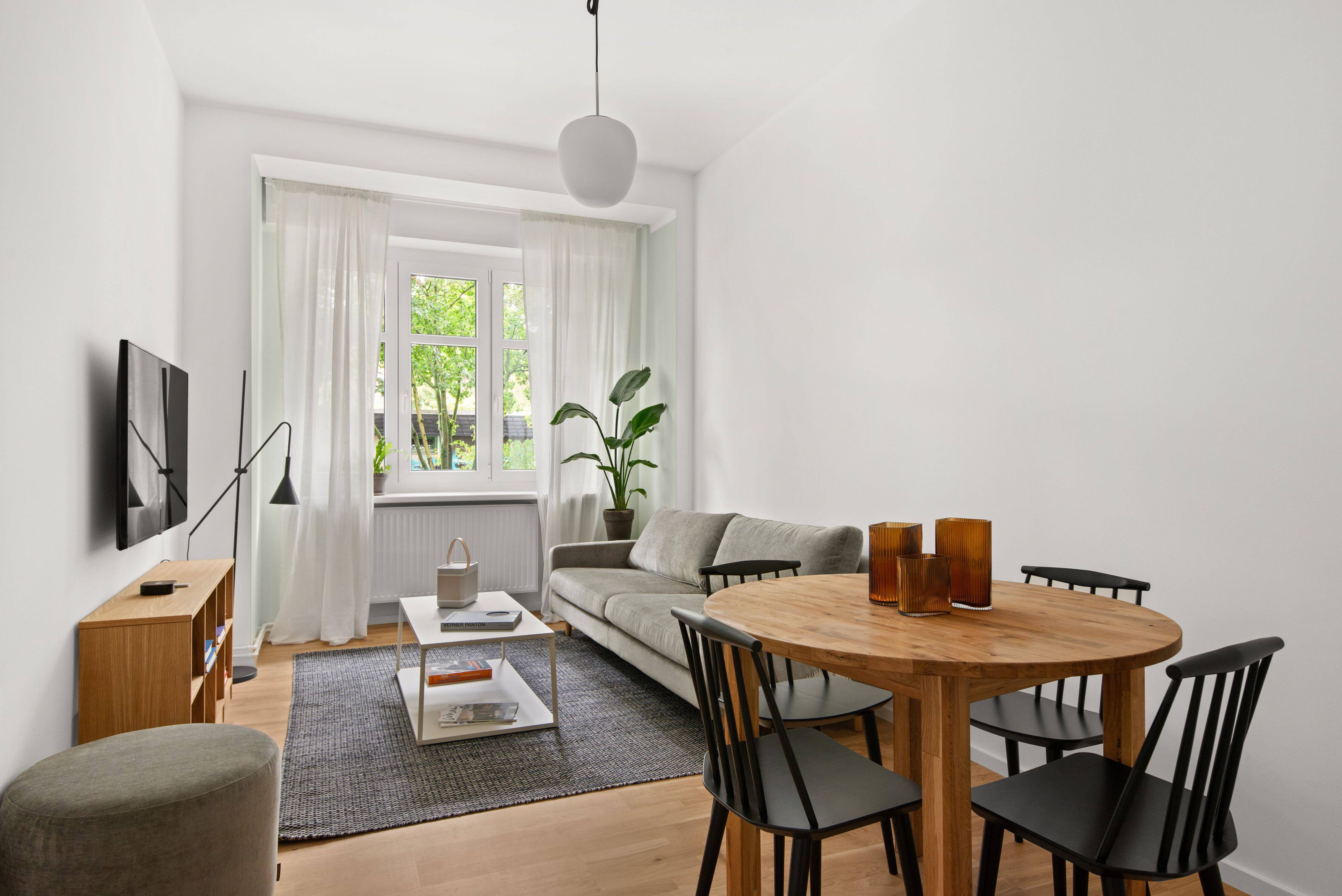 Moderne und komplett möblierte 3-Zimmer-Wohnung in Neukölln mit Arbeitsbereich - Foto 1