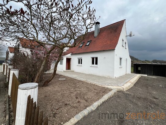 Teilsaniertes EFH in Treuchtlingen mit idyllischen Ausblick ins Grüne