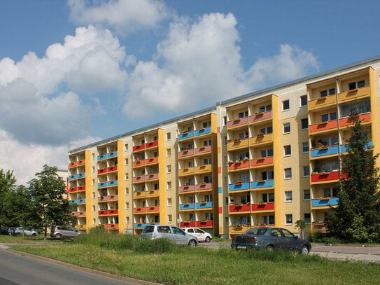 Gemütliche 2-Raum-Wohnung mit Badewanne und Balkon