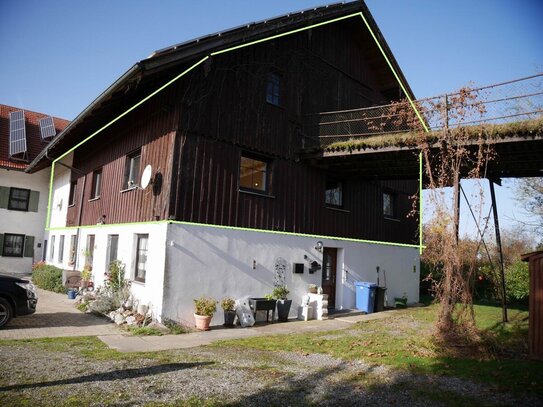 Hausteil über eine 3 Zi. Wohnung mit Scheunenanteil in Alleinl.bei Altusried inkl. 4000m² Grünland