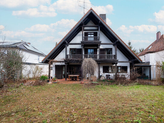 Großzügiges, sehr ruhig gelegenes EFH mit sonnigem Südgarten, Erweiterungspotential