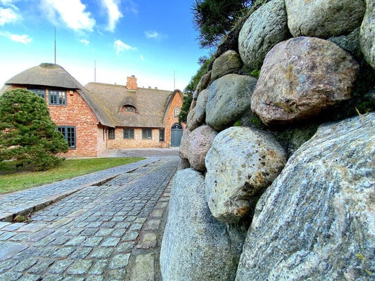 EXKLUSIV - Einzelhaus auf großem Grundstück am Watt