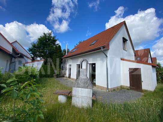 Gemütliches und komfortables Ferienhaus in einem Ferienpark an der Müritz in unmittelbarer Wassernähe