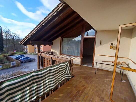 PROVISIONSFREI++KLEINE EINHEIT = DREI-FAMILIENHAUS++VIEL PLATZ auf EINER EBENE++GARTEN++SOFORT FREI