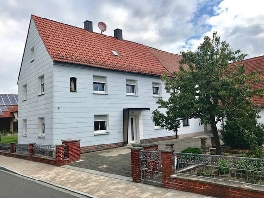 INTELLIGENT GEPLANTES MEHRGENERATIONENHAUS IN GREMSDORF: