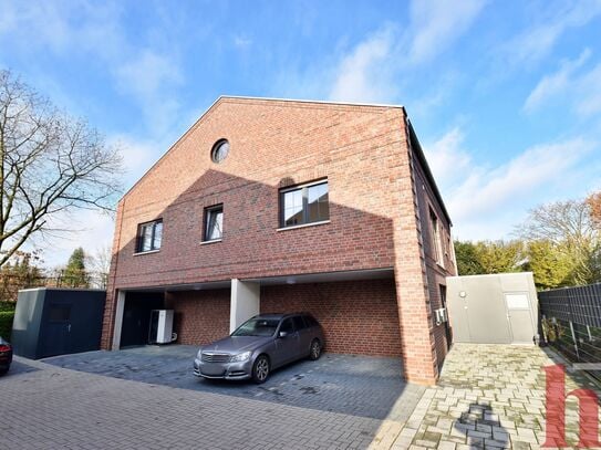 Erstbezug! Hochwertige 3 Zimmer Maisonette-Wohnung mit Einbauküche und Balkon