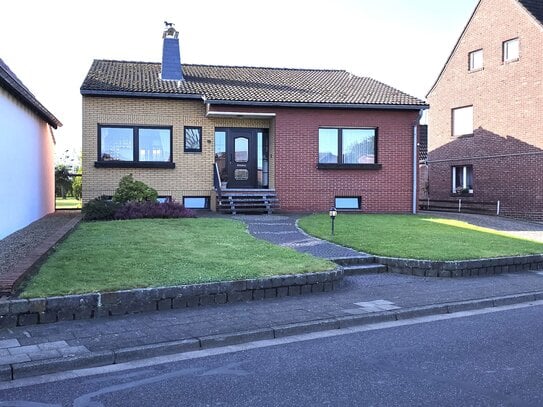 Gepflegter Bungalow mit Südterrasse und riesigem Grundstück