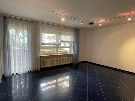 Nürnberg-Röthenbach,1-Zimmer Wohnung, 40m², EG, teilmöbeliert, ab 01.03.25 zu vermieten