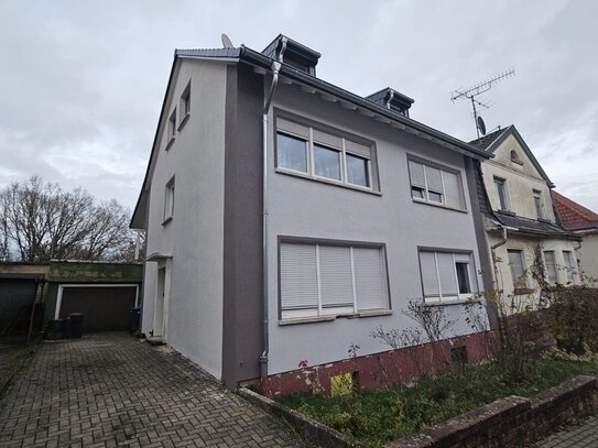 teilsaniertes 1-2-Familienhaus / Garage in Dudweiler