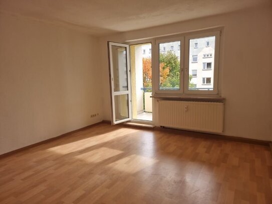 Schmucke Dreiraumwohnung mit Balkon in Weida!