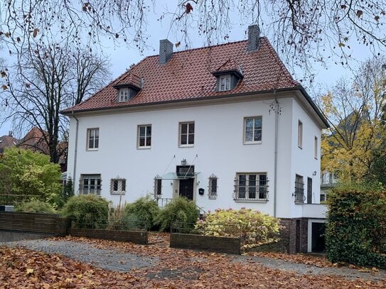 Sanierte Stadtvilla in „Best“-Lage Hannovers ... mit altem Baumbestand, zentrumsnah und ruhig gelegen...