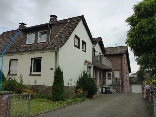 Zweifamilienhaus in Recklinghausen Suderwich mit Balkonen, Doppelgarage und großem Garten