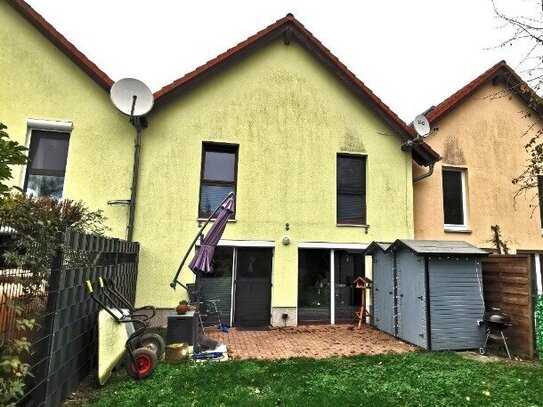 // frei werdendes Reihenmittelhaus mit Stellplatz in ruhiger Lage //