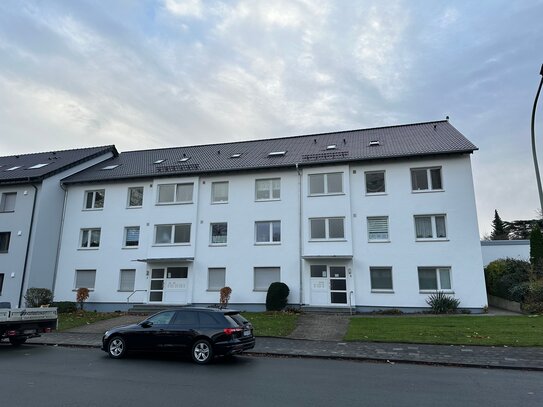 Ideal für Studenten als 3-er WG, nur 5 Min Fussweg zur Uni, 3 Zimmerwohnung mit Balkon und Einbauküche