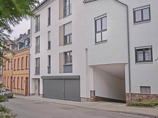 Erstbezug - Wunderschöne Wohnung mit großem Balkon und Garage in Stadtnähe