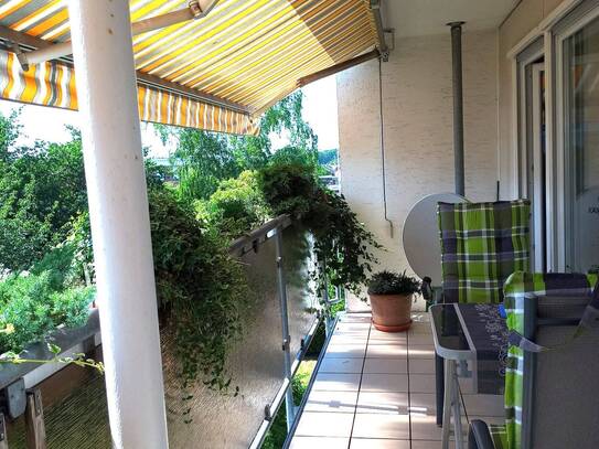 Helle ruhige 3 Zimmerwohnung mit Balkon