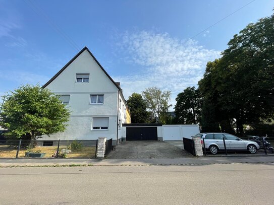 3 Familienhaus mit großen Grundstück Augsburg - Bärenkeller