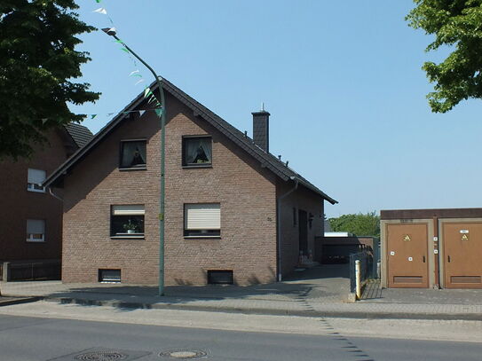 Gepflegtes Mehrfamilienhaus in Niederzier 1200m² Fläche