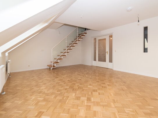 ÜBER DEN DÄCHERN LEIPZIGS // Wunderschöne Maisonette-Wohnung in der beliebten Südvorstadt