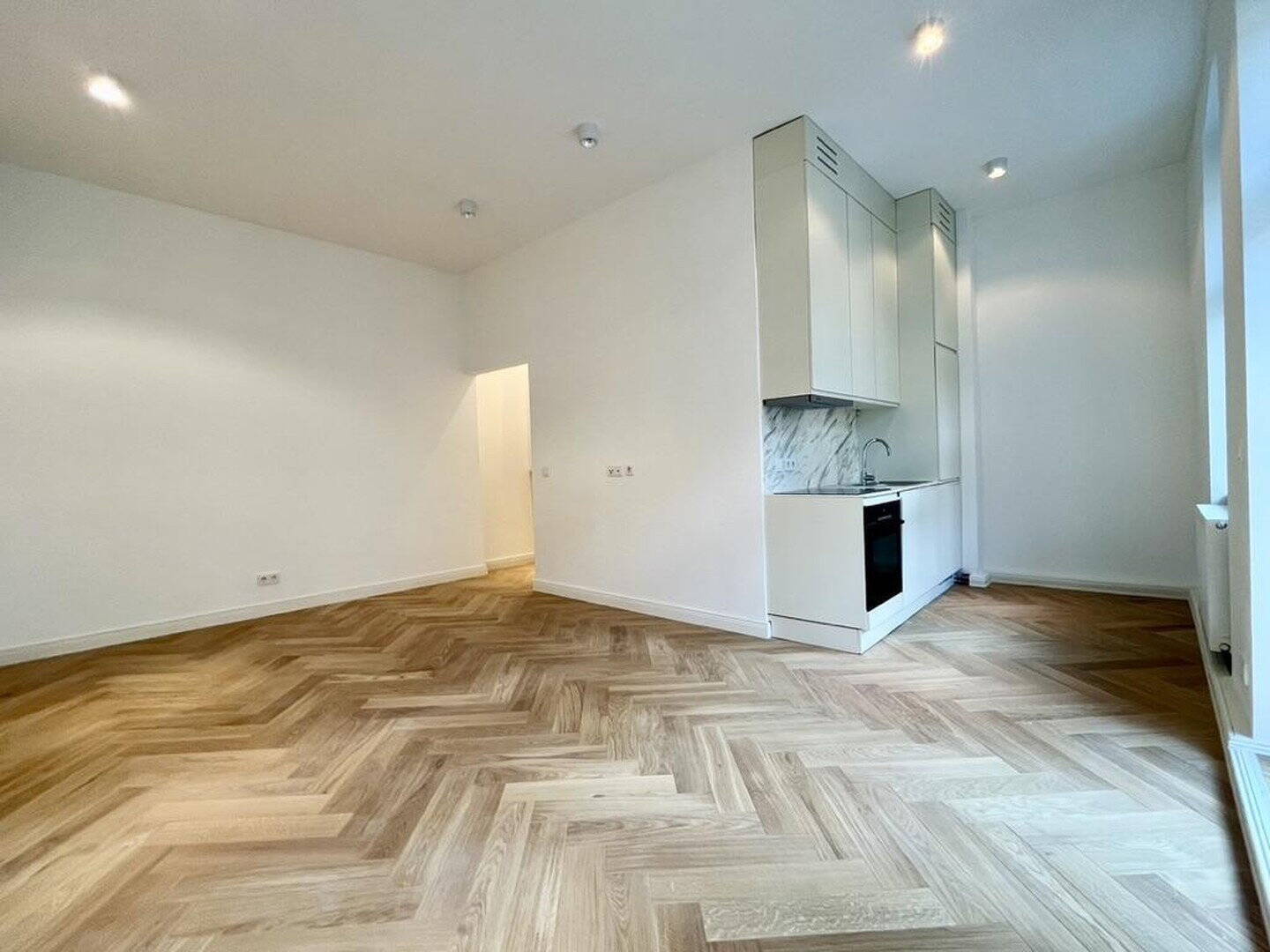 Tolles Cityapartment mit Balkon | EBK inkl. | im ruhigen HH | sanierter Altbau | top Anbindung - Foto 1