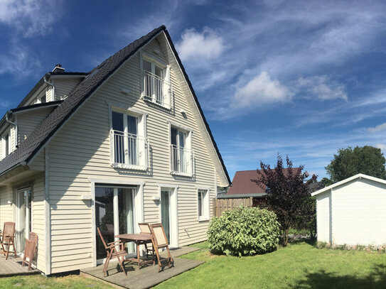 Massives Einfamilienhaus am Breeger Bodden, nahe der Ostsee. Aktuell als Ferienhaus genutzt.