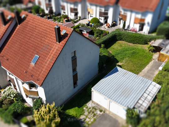 Ruhig gelegenes Reihenendhaus in Treuen steht zum Verkauf!