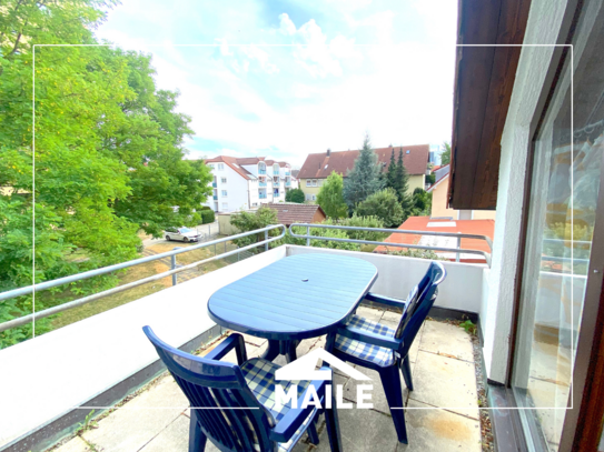 Helle und gemütliche 2-Zimmer Dachgeschosswohnung mit EBK, Balkon und TG-Stellplatz!