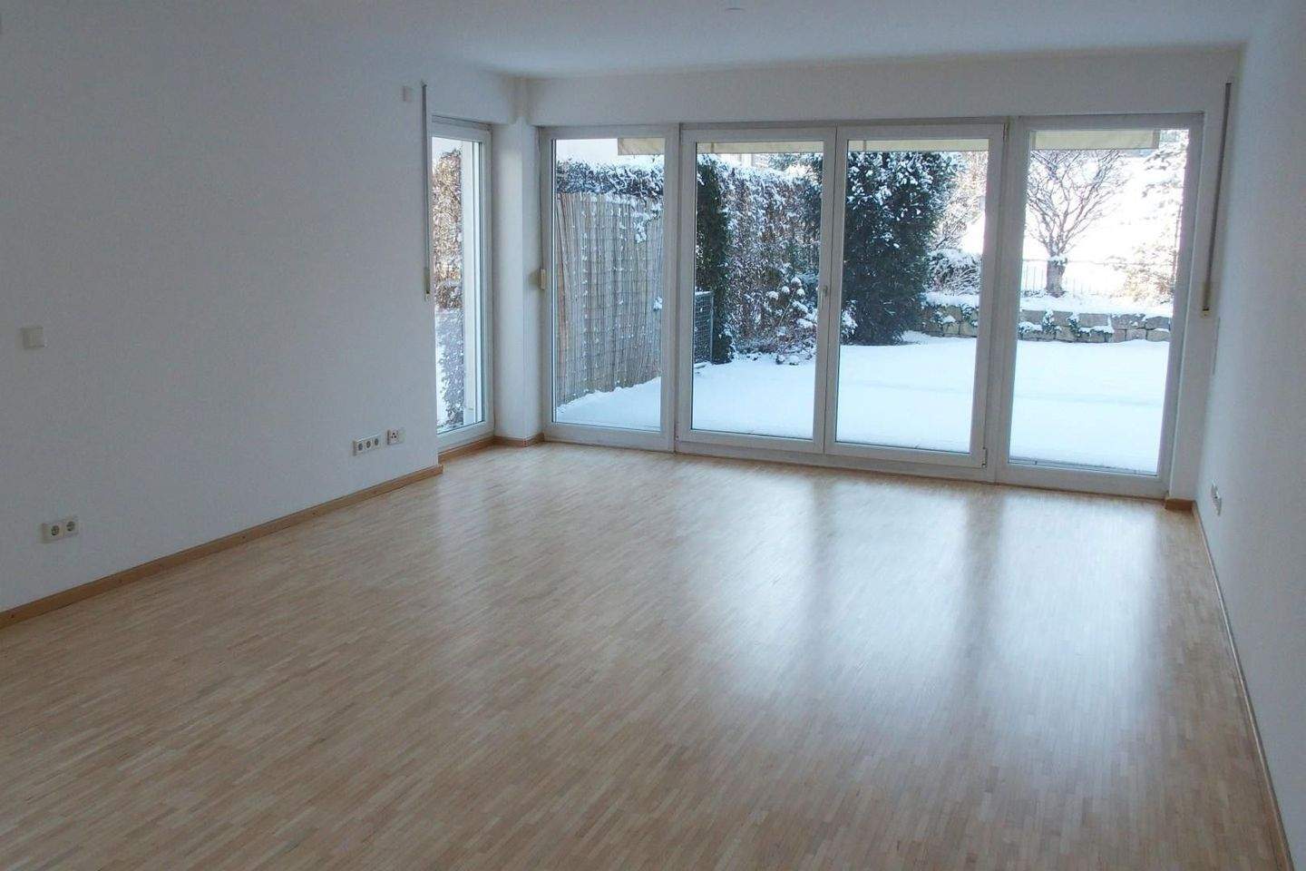 München-Trudering: Helle 3-Zimmer-EG-Wohnung mit Terrasse und Garten