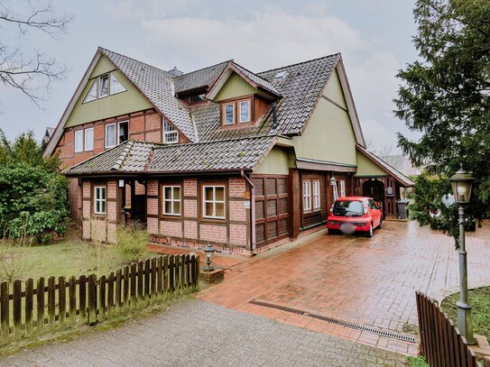 Ein- bis Zweifamilienhaus mit Ausbaureserve in ruhiger, naturnaher Lage