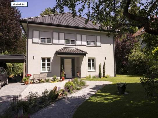 Ohne Provision ++ Sensationell Zweifamilienhaus in 04600 Altenburg