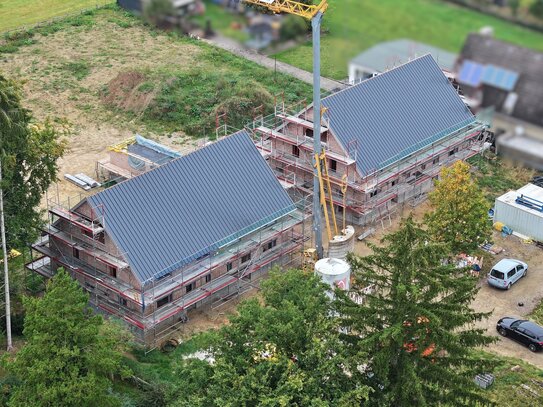 +++ Nur noch eine DHH frei +++ Ihr Traumhaus mit Energieeffizienz der Spitzenklasse - Einzug März 2025