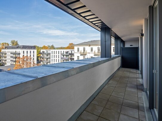 UNSCHLAGBAR 8,90 €/qm - DG mit Dachterrasse - Aufzug in die Wohnung - 2 Tageslichtbäder, Abstellkammer & große Loggia/B…