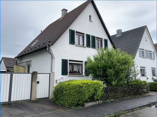 Frei stehendes Einfamilienhaus mit Schopf, Wintergarten, Hof und Garten! **provisionsfrei**