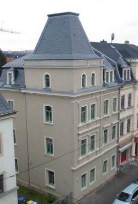 Exklusive 3-Zimmer-Wohnung mit Balkon u. Dachboden!