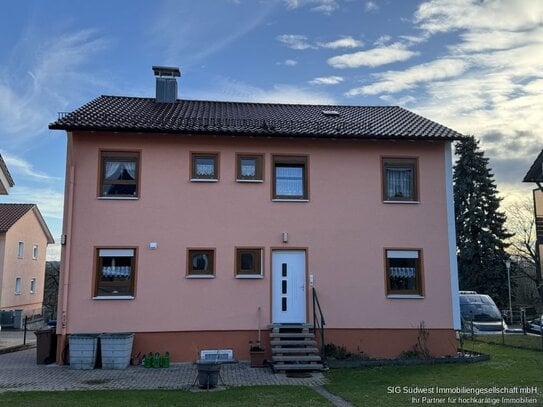 Freistehendes 2 Familienhaus mit Garten und Garage in Top Höhenlage von Pforzheim - Eutingen.