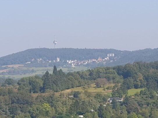 Mehrfamilienhaus mit Garagen – in Eppstein OT