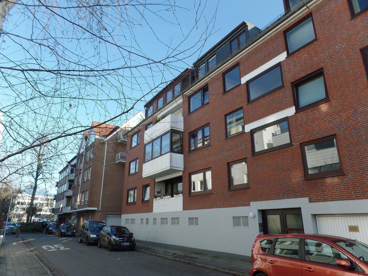 Toplage Neustadt: Attraktive 3-Zimmer Eigentumswohnung mit Sonnenbalkon