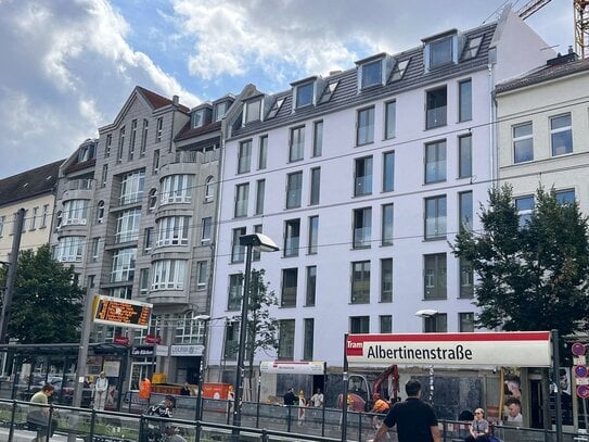 SPECIAL OFFER: Berliner Allee: ERSTBEZUG im NEUBAU per 2025 : u.a. 1,5-Zi- EG- Wohnung mit TERRASSE