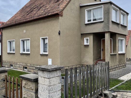 Einfamilienhaus mit großem Garten in ruhiger Lage