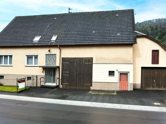 Ideal für Selbstrenovierer ... Bauernhaus mit Scheune und Garage