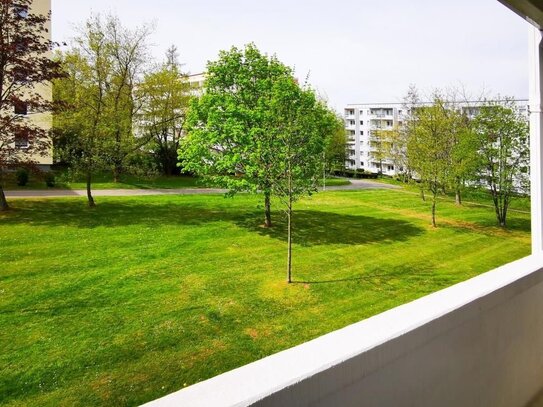 Im Erdgeschoss gelegene 2-Raum-Wohnung mit Balkon