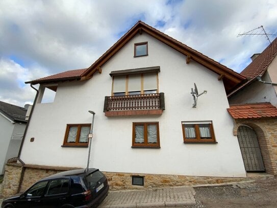 GLOBAL INVEST SINSHEIM | Großes Einfamilienhaus mit tollem Garten und herrlicher Aussicht