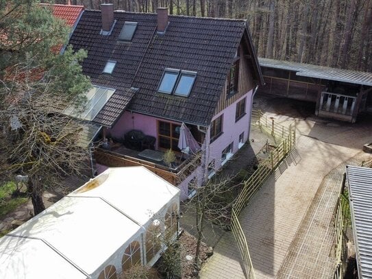 Reitanlage mit Stall und schönen Landhaus in St. Ingbert-Hassel zu verkaufen.